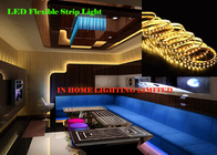 Le lampade fluorescenti di RGB LED di Natale impermeabilizzano la lampada principale flessibile della striscia 5050 di 5m